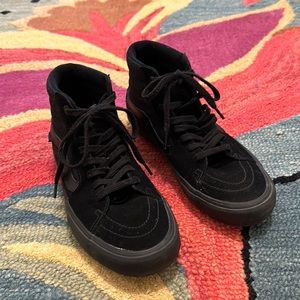 Men’s high top vans. Size 8